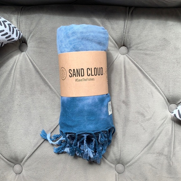 SOLD - Sandcloud NAVY ACID WASH Beach Towel NWT - Picture 1 of 4